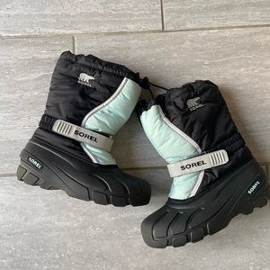 Kids Sorel winter boot size 5